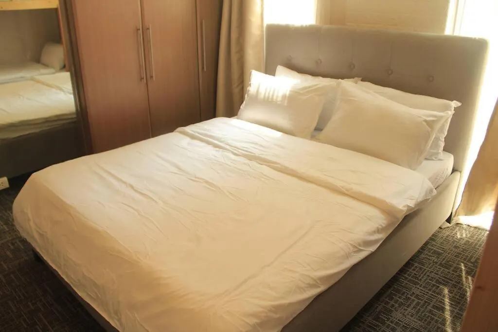 A2J Luxury 1Br Balcony Suite Near Venice Mall Bgc Manila