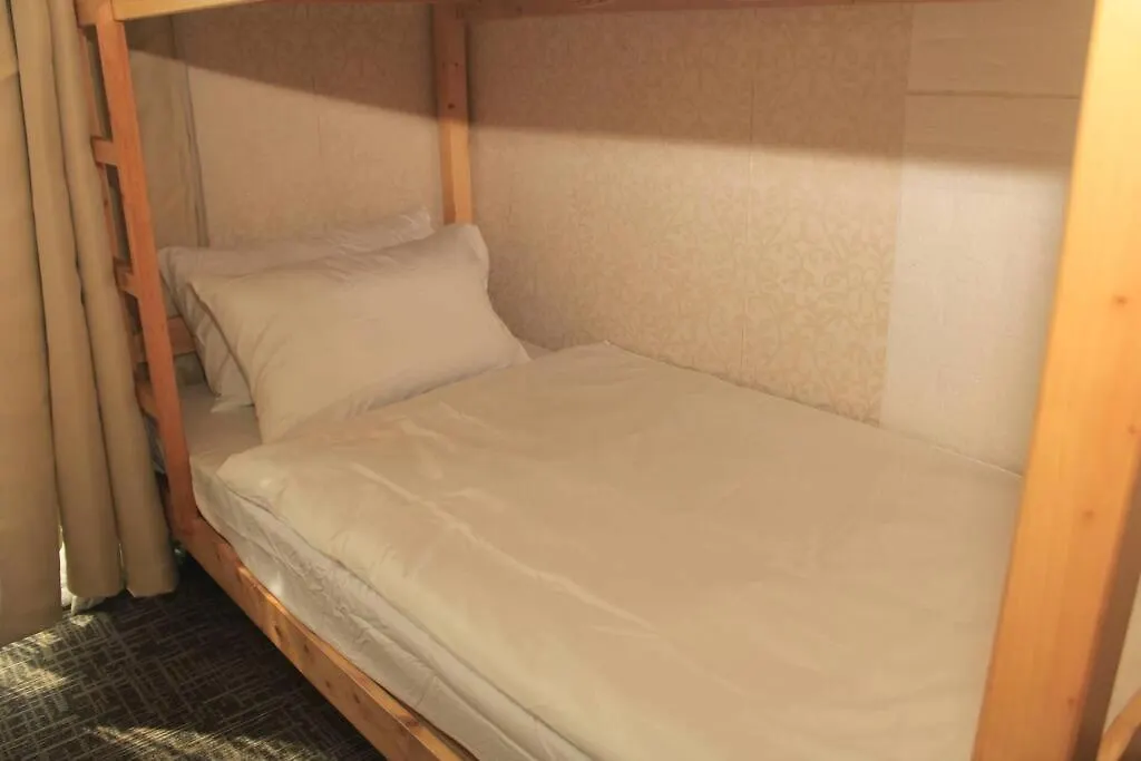 A2J Luxury 1Br Balcony Suite Near Venice Mall Bgc Manila Apartment